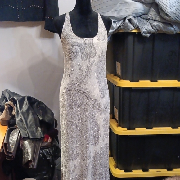 Kay Unger Dresses & Skirts - Kay Unger Beaded Silk Evening Dress Size 8